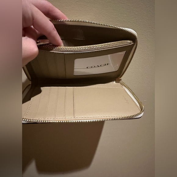 NWT Coach wallet medium zipper lizard leather with gold tone hardware - Picture 11 of 11